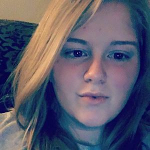 Meet your Posher, Chloe